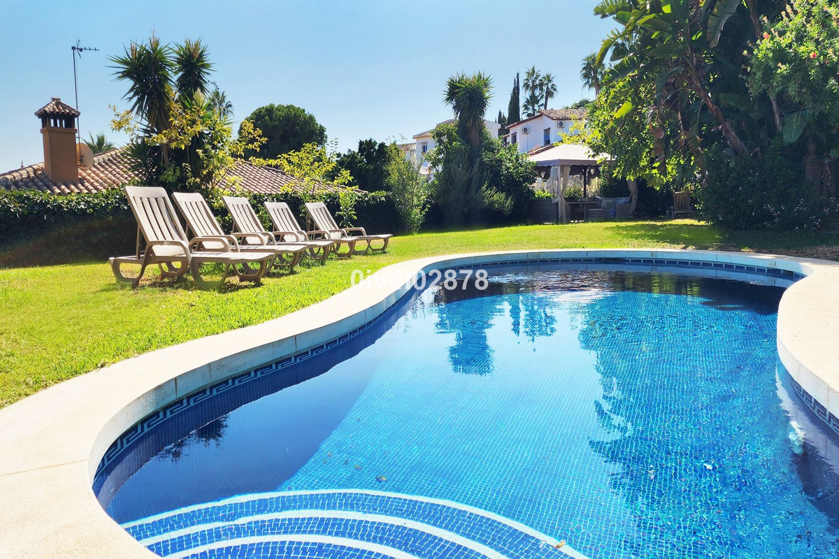 Te koop Vrijstaande Villa Costa Del Sol Benalmadena Costa € 1.890.000,-