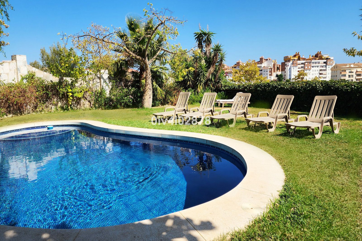 Te koop Vrijstaande Villa Costa Del Sol Benalmadena Costa € 1.890.000,-