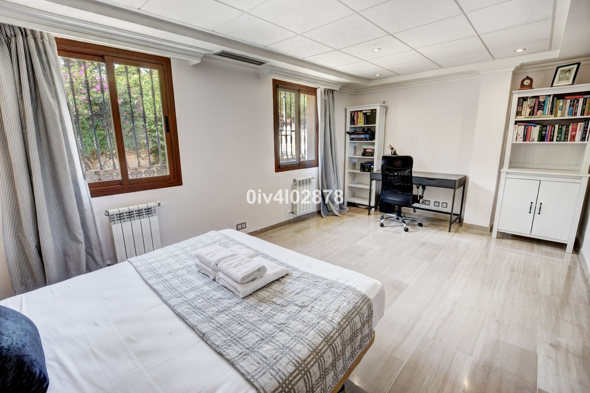 Te koop Vrijstaande Villa Costa Del Sol Benalmadena Costa € 1.890.000,-