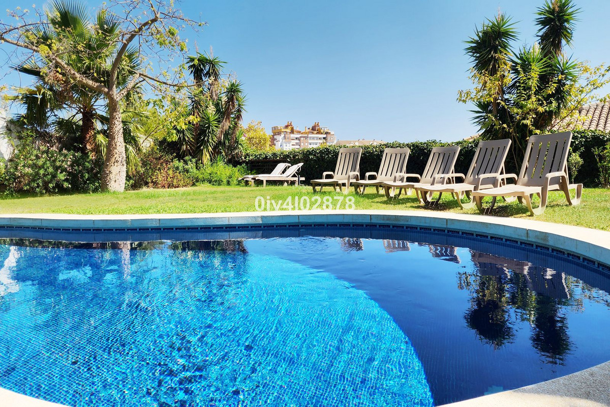 Te koop Vrijstaande Villa Costa Del Sol Benalmadena Costa € 1.890.000,-