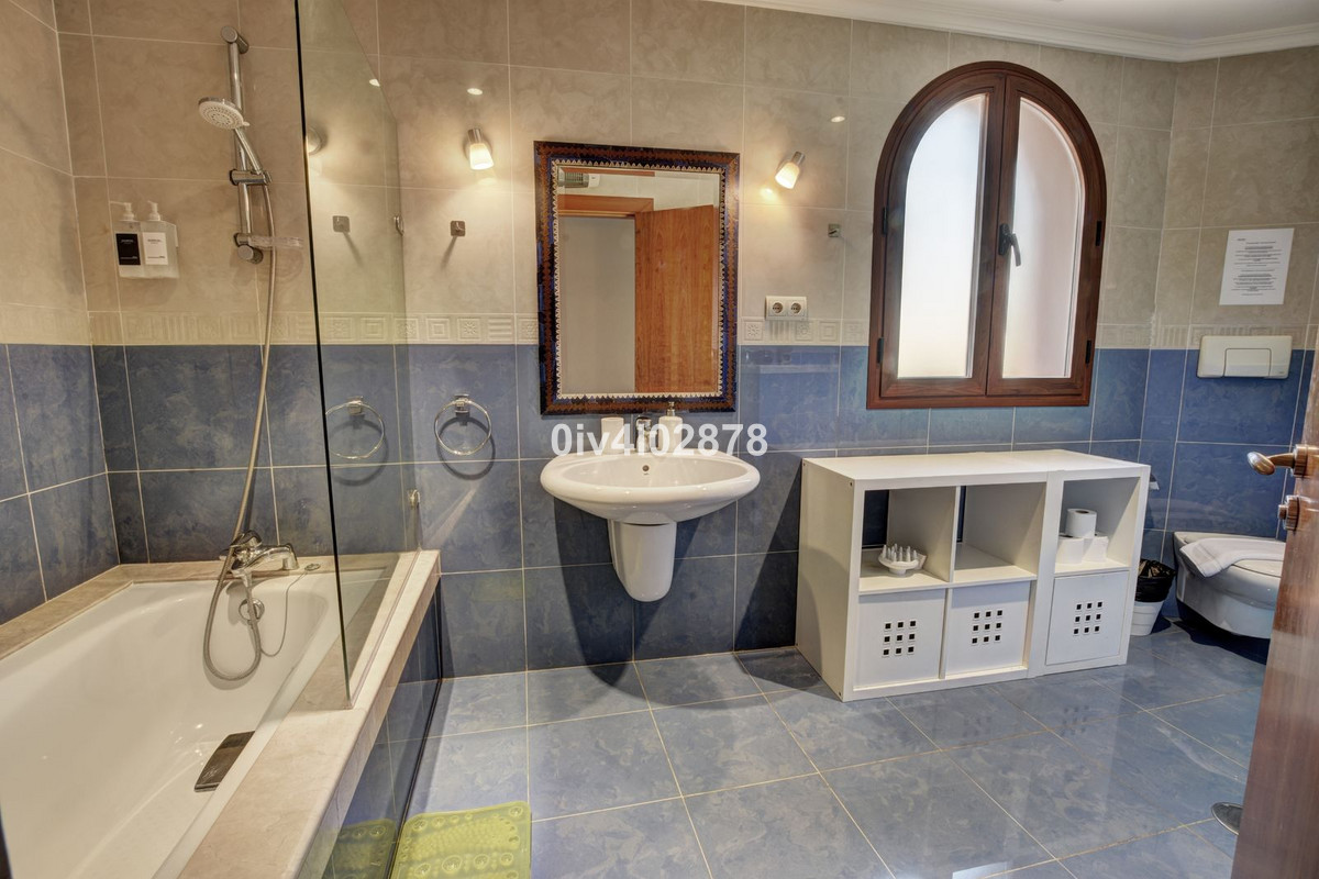 Te koop Vrijstaande Villa Costa Del Sol Benalmadena Costa € 1.890.000,-