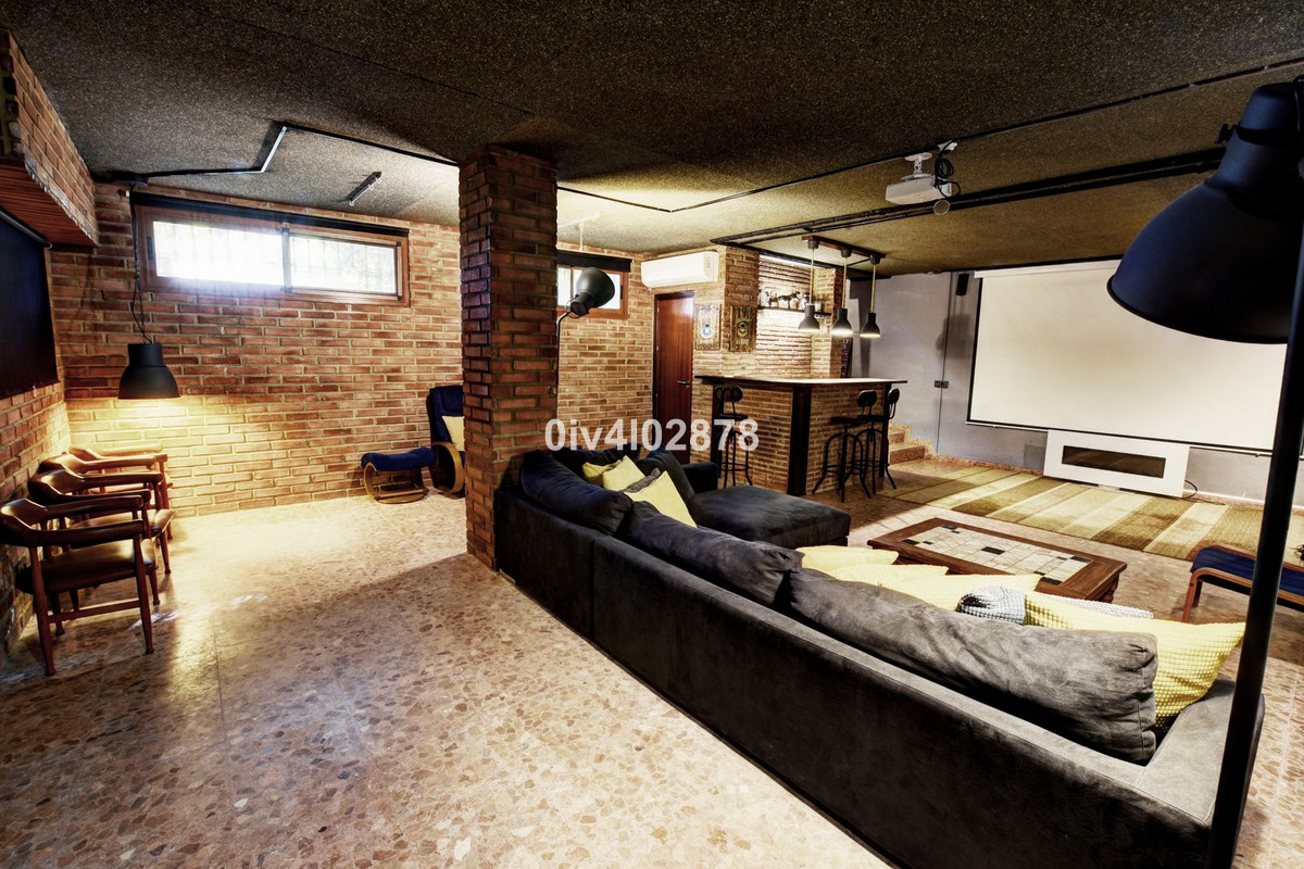 Te koop Vrijstaande Villa Costa Del Sol Benalmadena Costa € 1.890.000,-