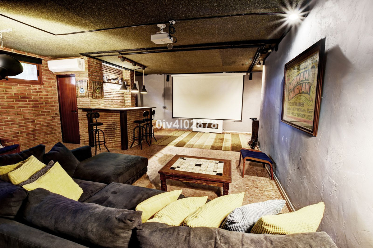 Te koop Vrijstaande Villa Costa Del Sol Benalmadena Costa € 1.890.000,-