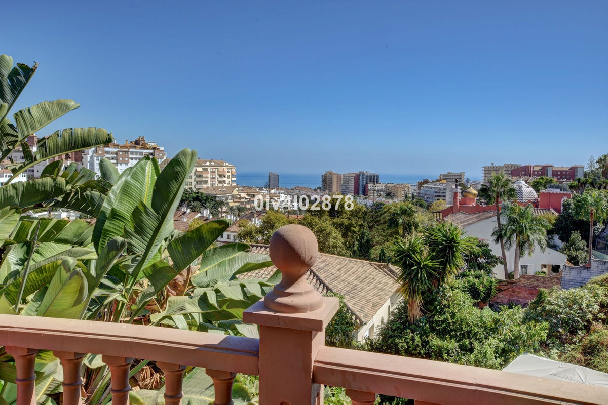 Te koop Vrijstaande Villa Costa Del Sol Benalmadena Costa € 1.890.000,-