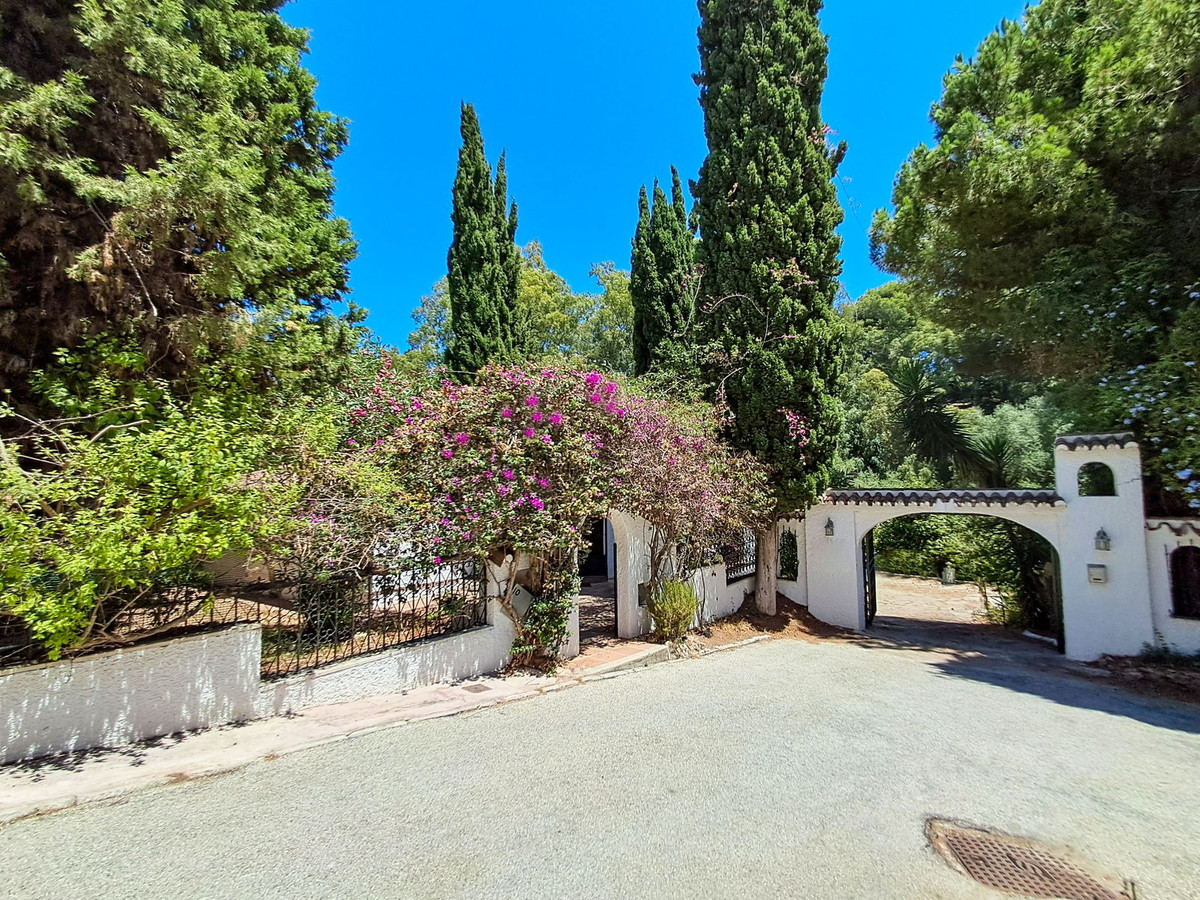 Te koop Vrijstaande Villa Costa Del Sol Calahonda € 1.800.000,-