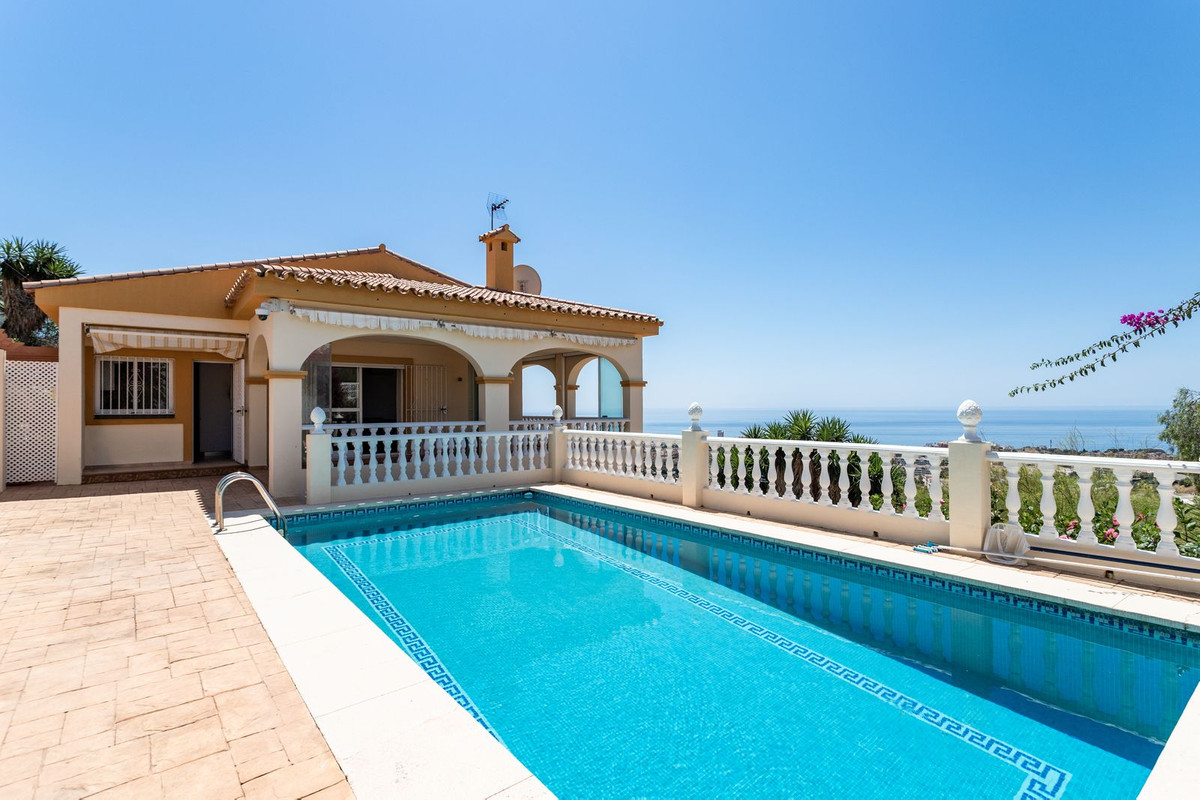 Te koop Vrijstaande Villa Costa Del Sol Benalmadena € 975.000,-