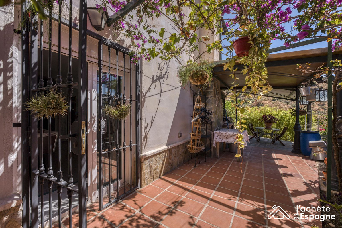 Te koop Vrijstaande Villa Costa Del Sol Canillas De Aceituno € 320.000,-