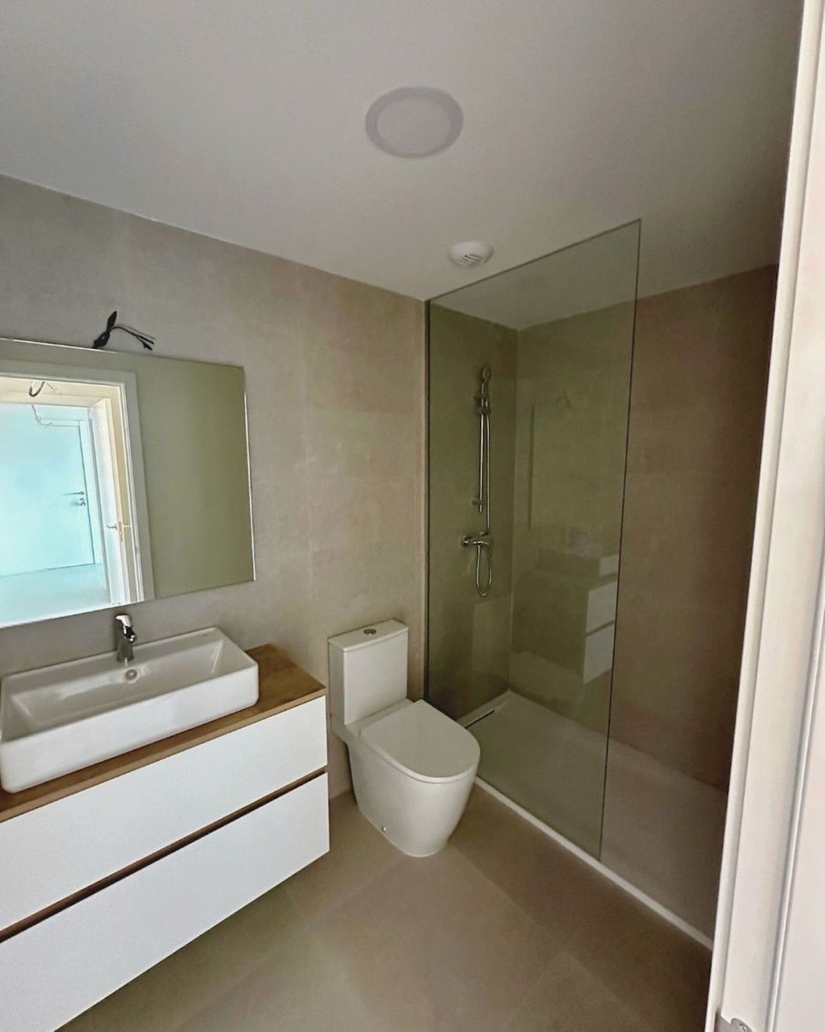 Te koop Middle Floor Apartment Costa Del Sol Rincón De La Victoria € 385.000,-