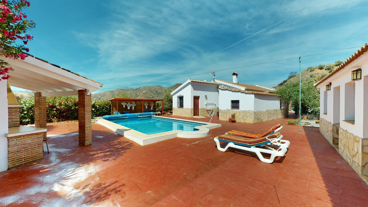 Te koop Vrijstaande Villa Costa Del Sol El Borge € 375.000,-