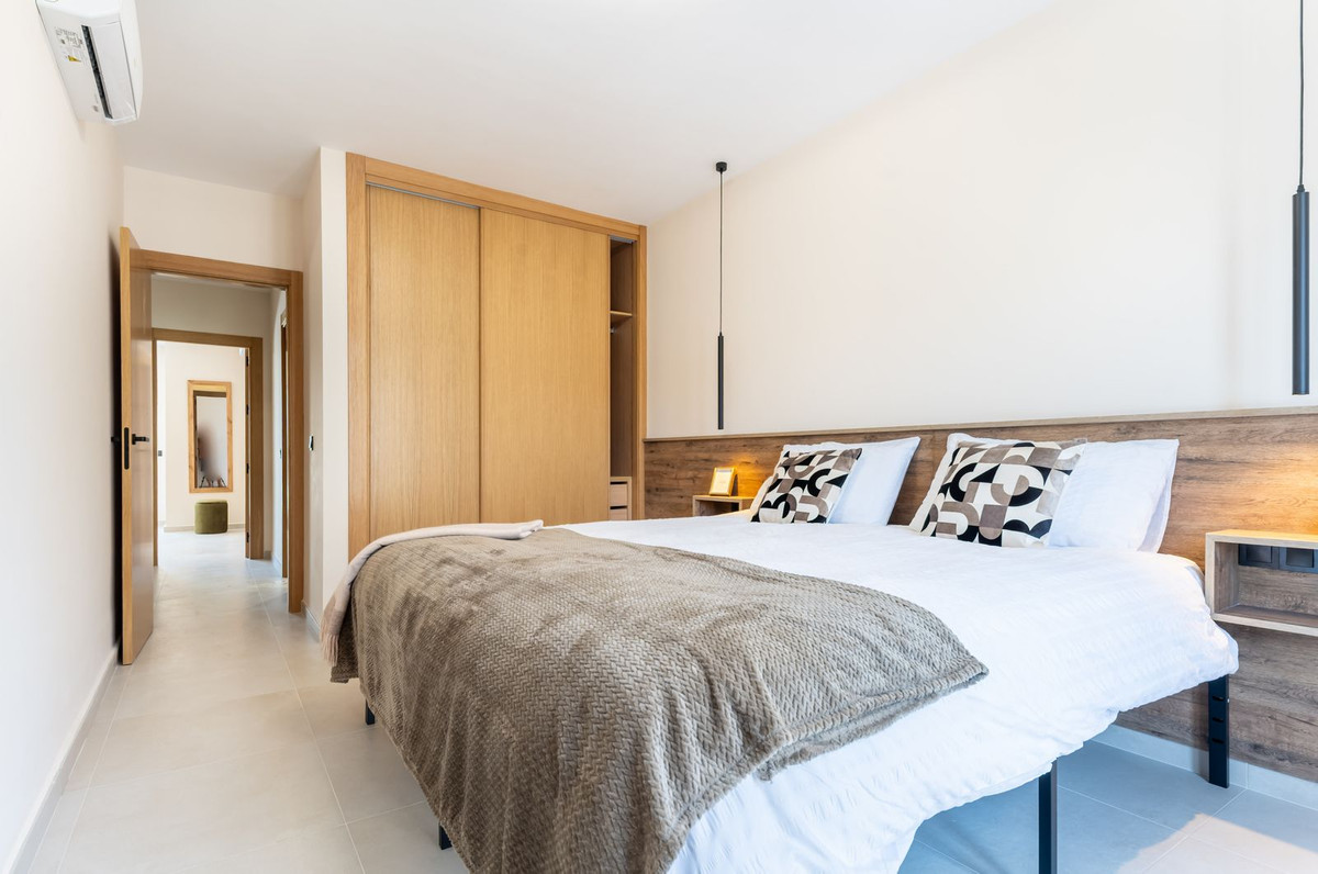 Te koop Herenhuis Costa Del Sol New Golden Mile € 695.000,-