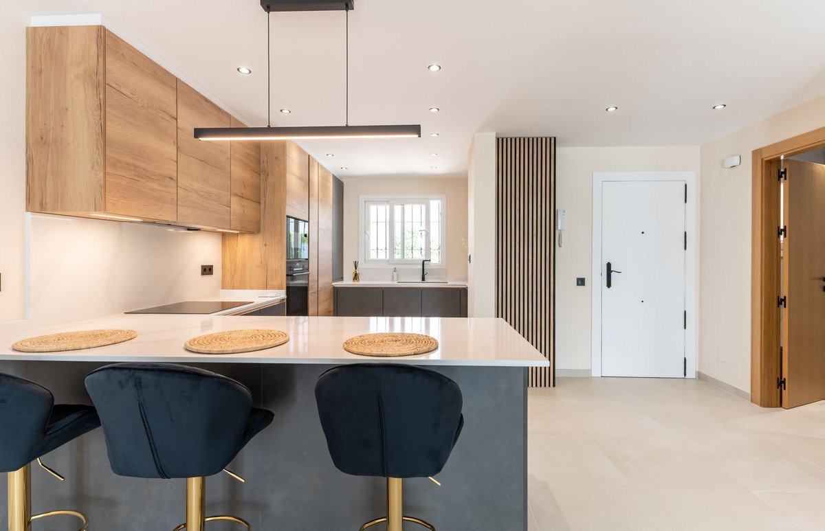 Te koop Herenhuis Costa Del Sol New Golden Mile € 695.000,-