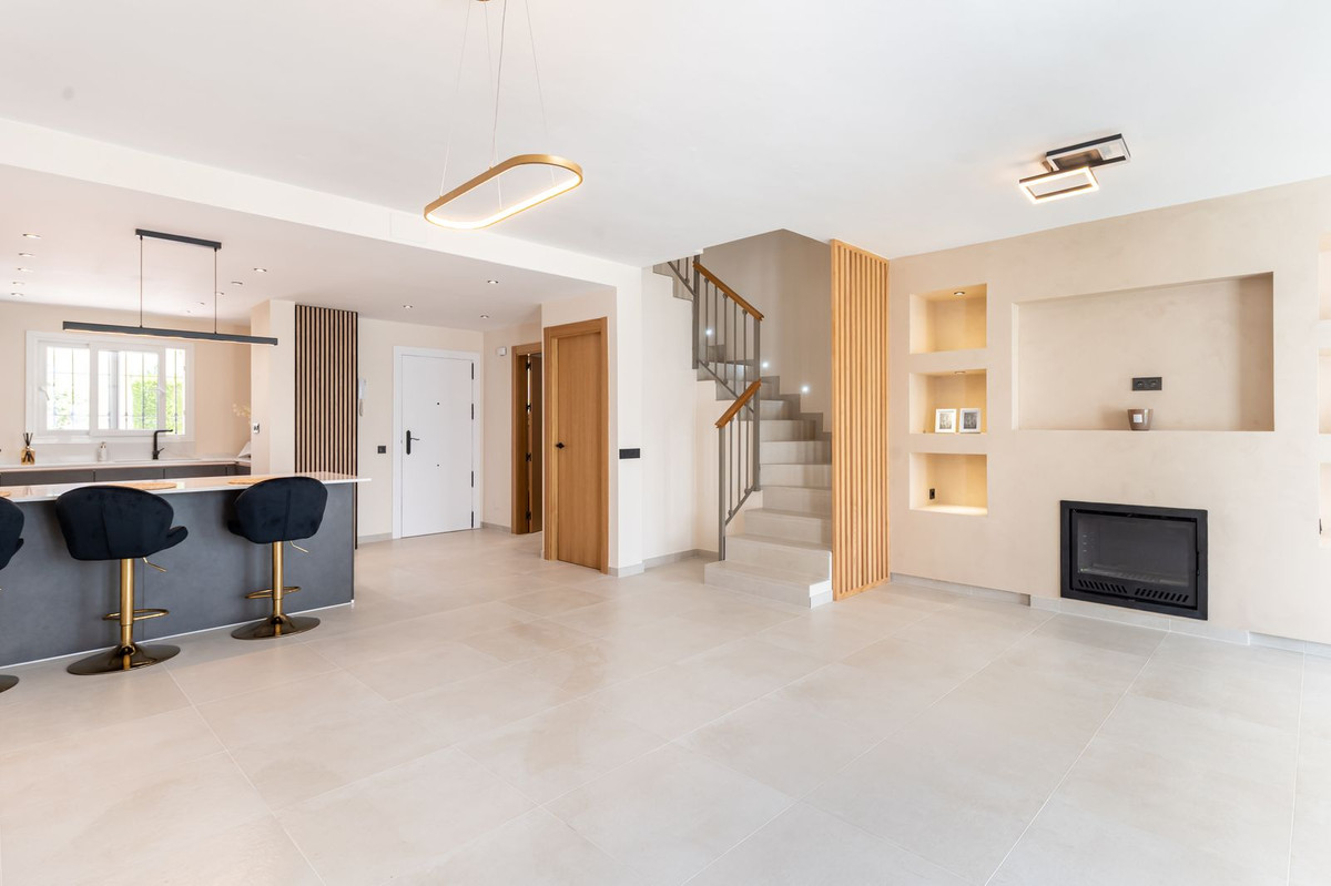 Te koop Herenhuis Costa Del Sol New Golden Mile € 695.000,-