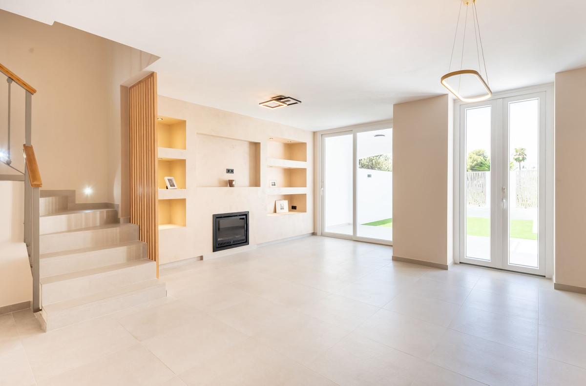 Te koop Herenhuis Costa Del Sol New Golden Mile € 695.000,-