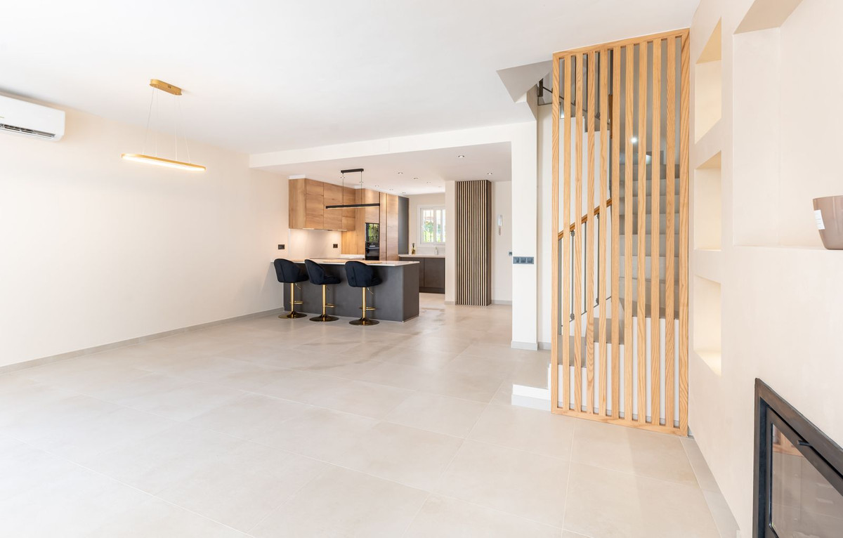 Te koop Herenhuis Costa Del Sol New Golden Mile € 695.000,-