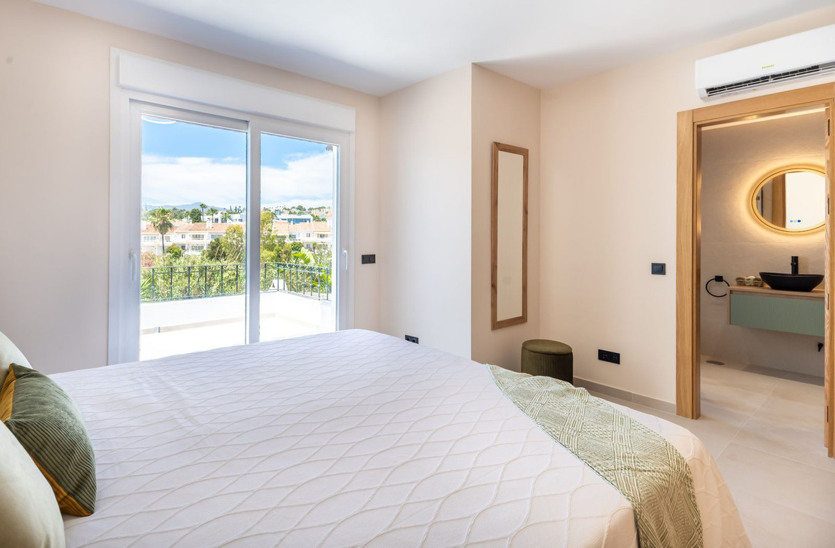 Te koop Herenhuis Costa Del Sol New Golden Mile € 695.000,-