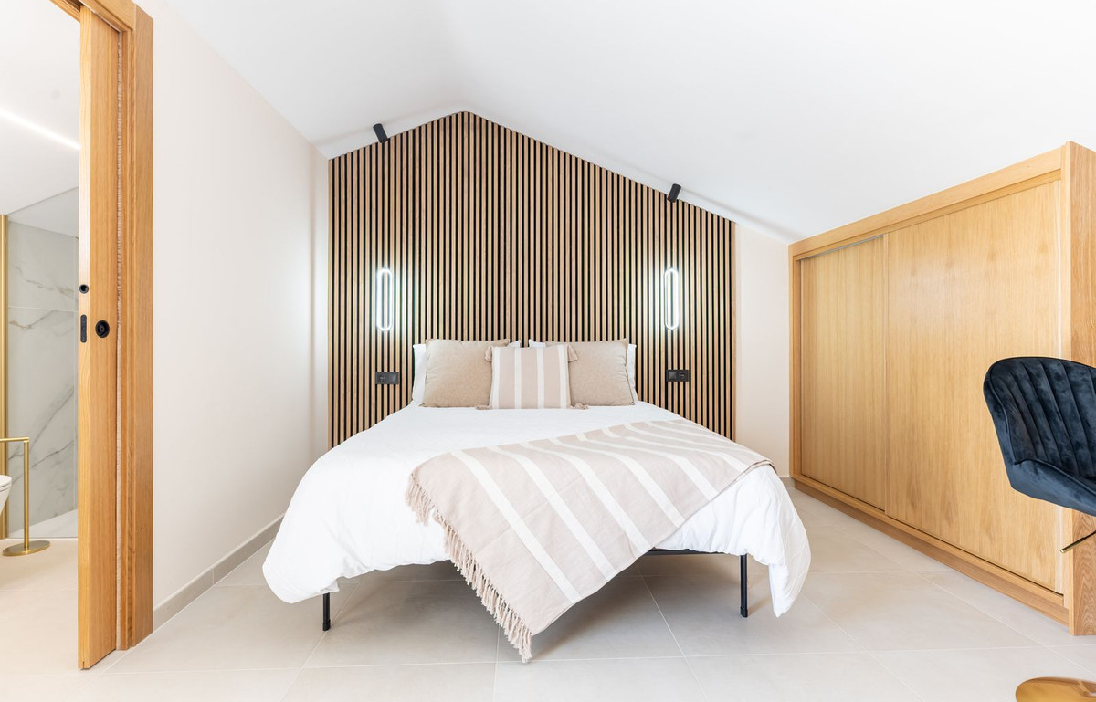 Te koop Herenhuis Costa Del Sol New Golden Mile € 695.000,-