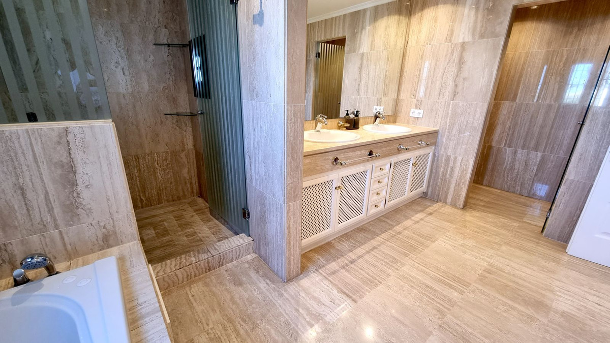 Te koop Vrijstaande Villa Costa Del Sol El Rosario € 2.900.000,-