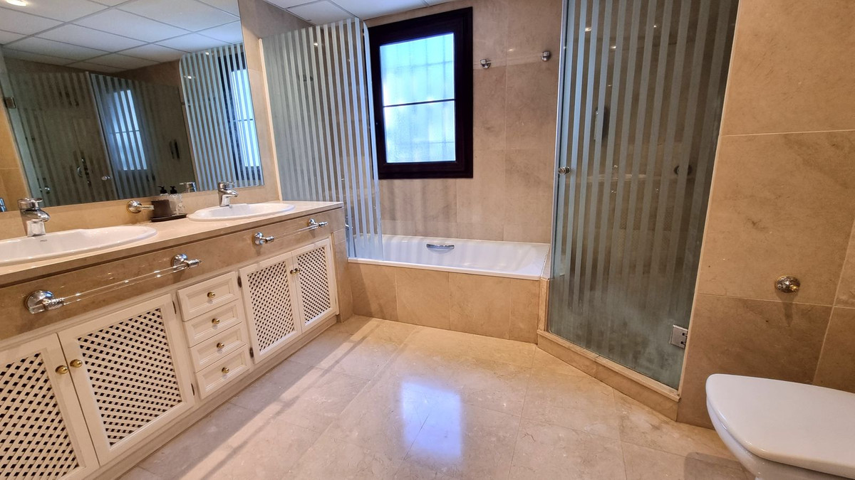 Te koop Vrijstaande Villa Costa Del Sol El Rosario € 2.900.000,-