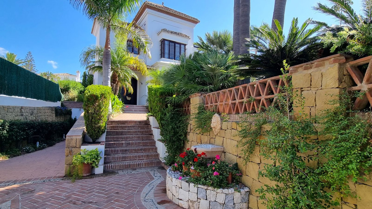 Te koop Vrijstaande Villa Costa Del Sol El Rosario € 2.900.000,-