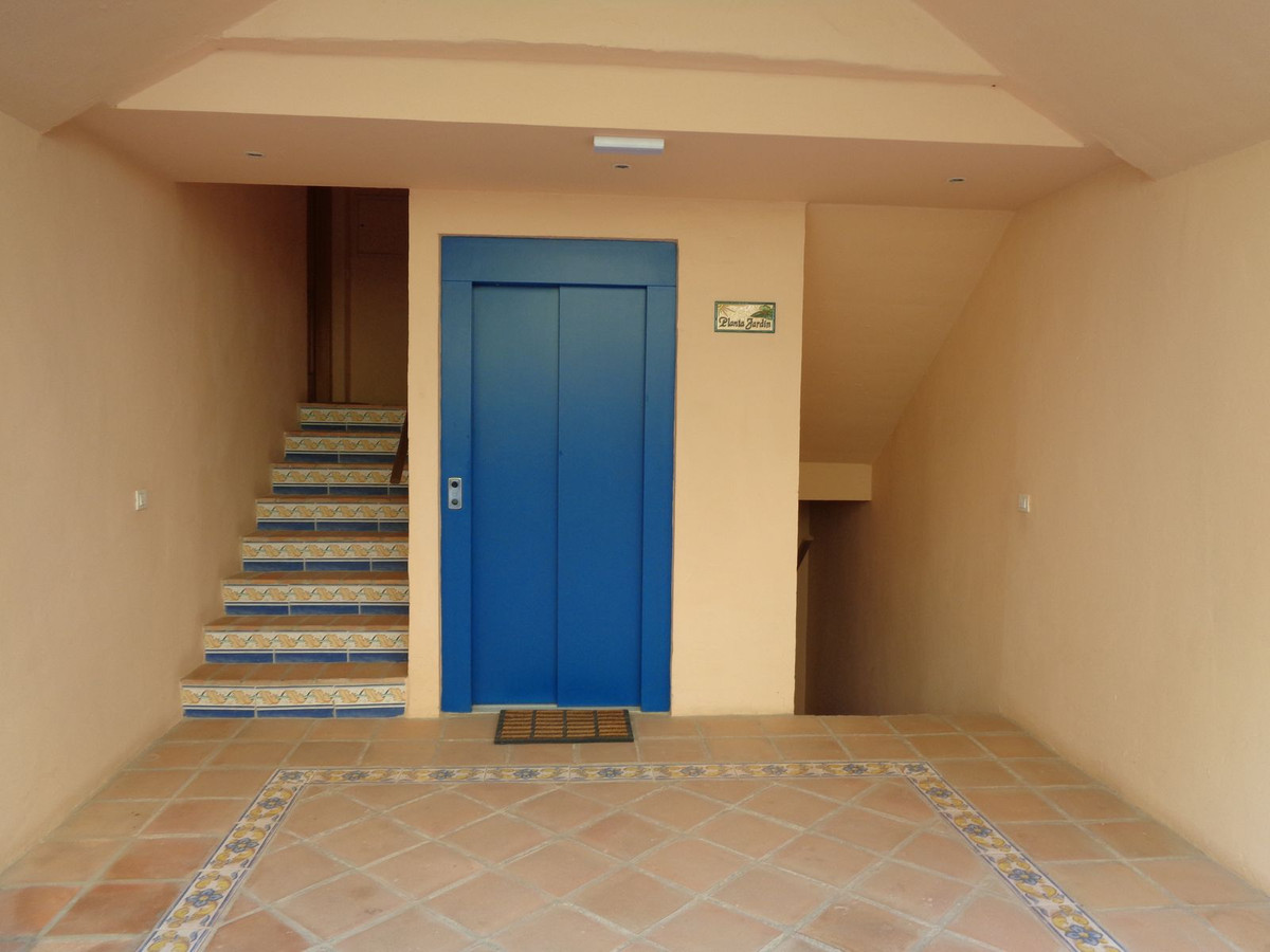 Te koop Middle Floor Apartment Costa Del Sol Benahavís € 469.000,-