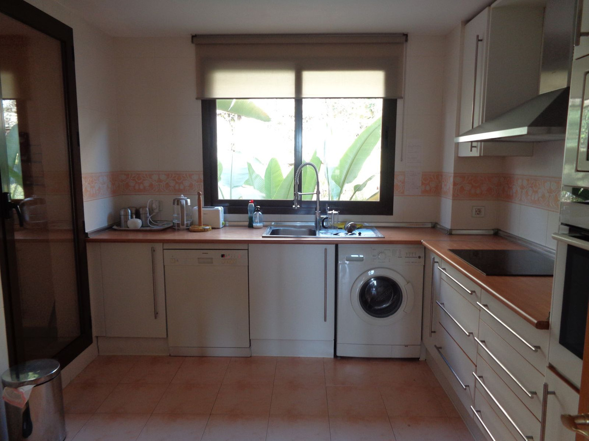 Te koop Middle Floor Apartment Costa Del Sol Benahavís € 469.000,-