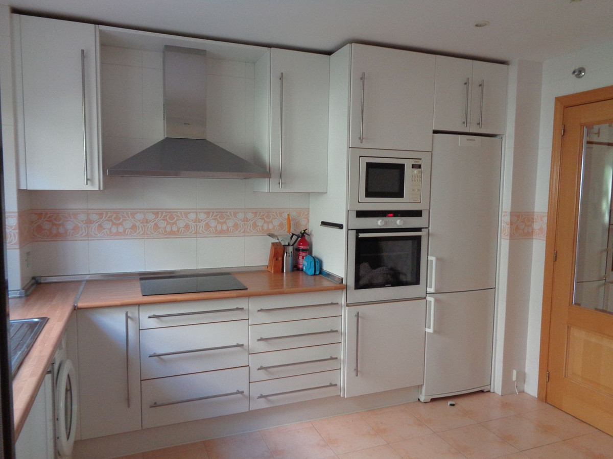 Te koop Middle Floor Apartment Costa Del Sol Benahavís € 469.000,-