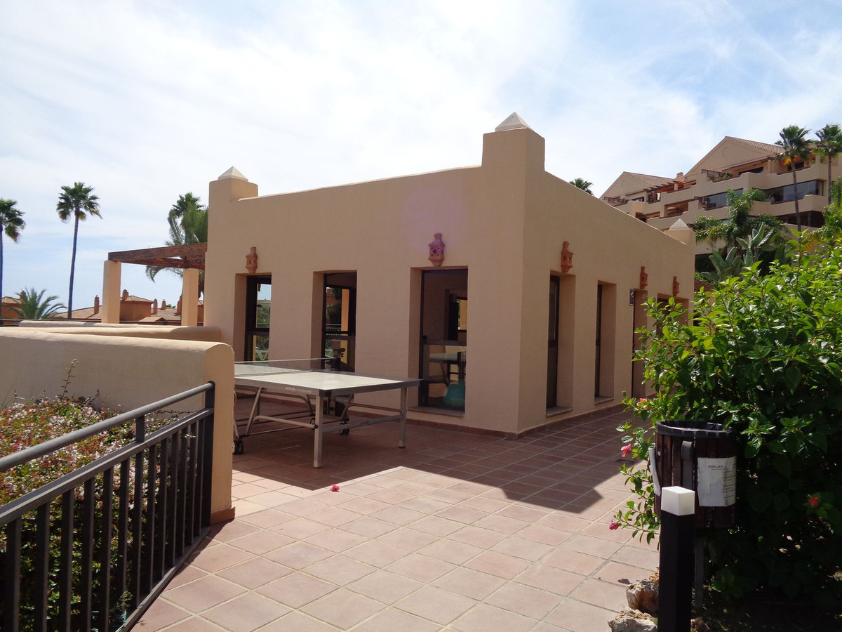 Te koop Middle Floor Apartment Costa Del Sol Benahavís € 469.000,-