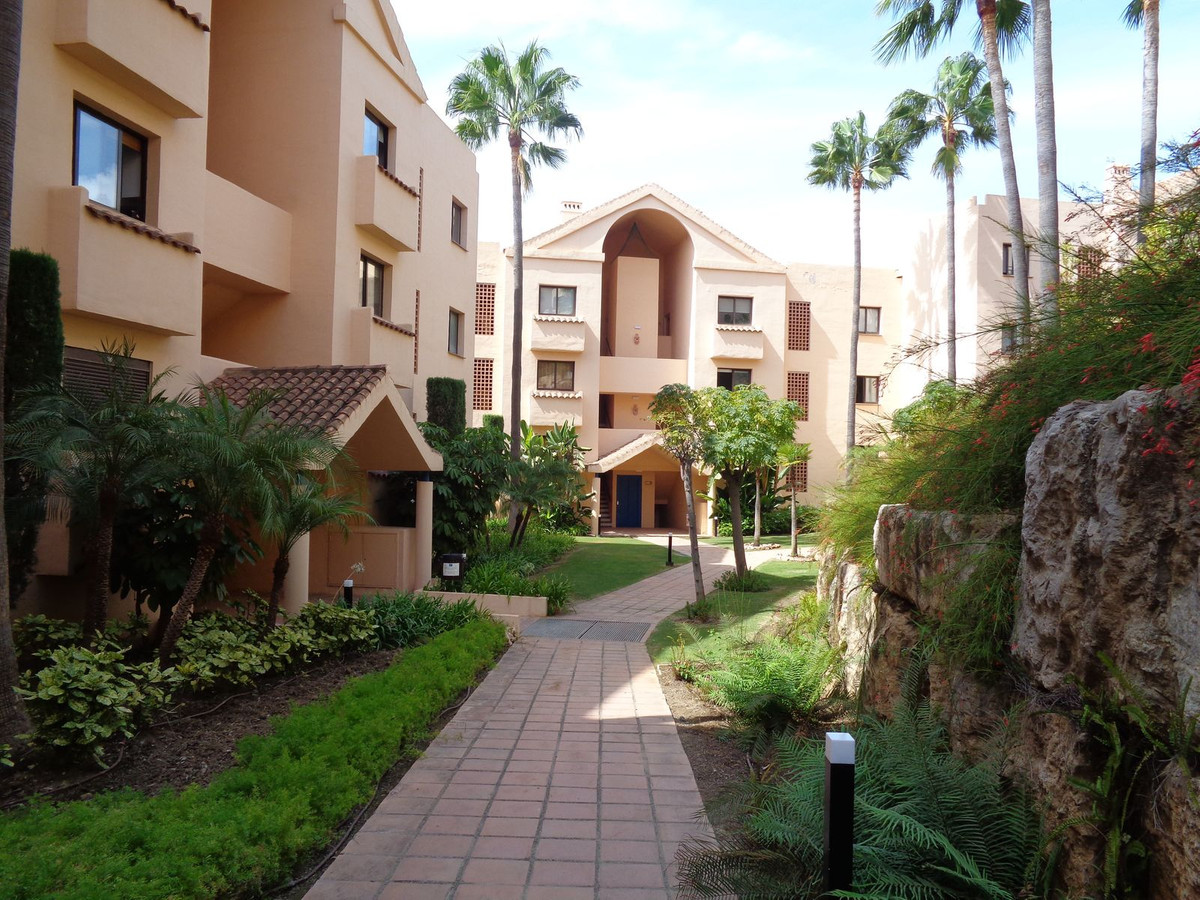 Te koop Middle Floor Apartment Costa Del Sol Benahavís € 469.000,-