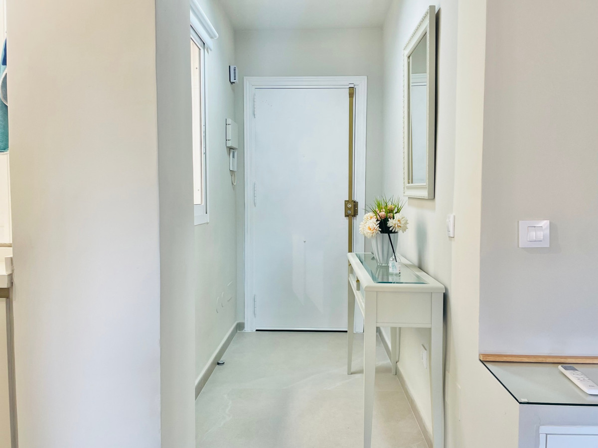 Te koop Middle Floor Apartment Costa Del Sol Málaga € 289.000,-