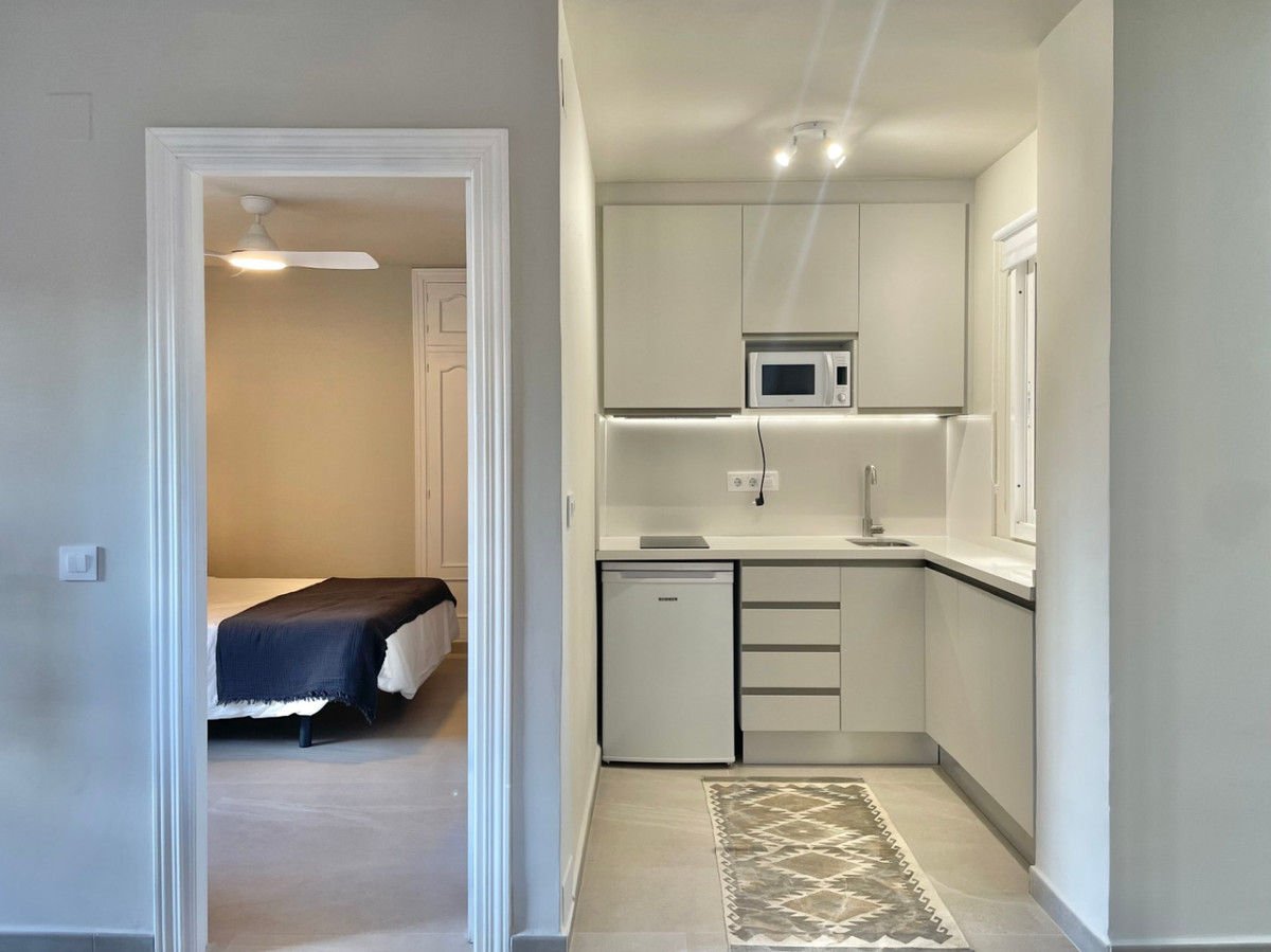 Te koop Middle Floor Apartment Costa Del Sol Málaga € 289.000,-