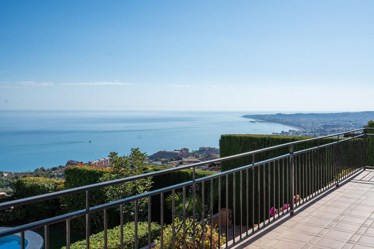 Te koop Vrijstaande Villa Costa Del Sol Benalmadena € 995.000,-