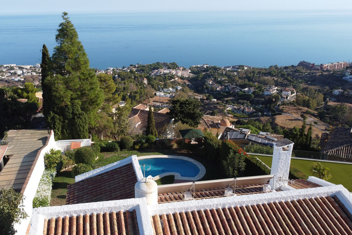 Te koop Vrijstaande Villa Costa Del Sol Benalmadena € 995.000,-