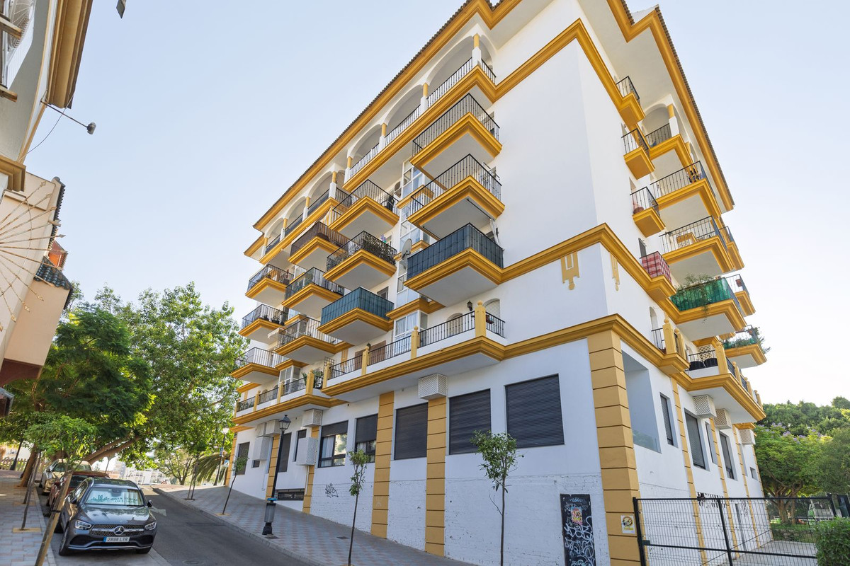 Te koop Middle Floor Apartment Costa Del Sol Fuengirola € 369.000,-