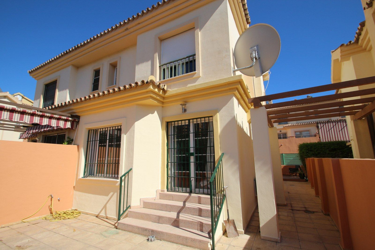 Te koop Half vrijstaand huis Costa Del Sol Los Pacos € 599.000,-