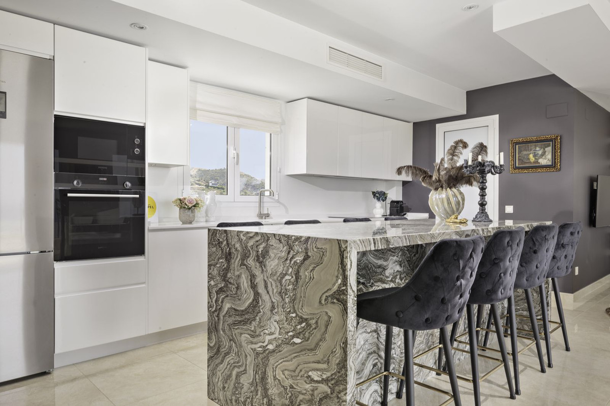 Te koop Penthouse Duplex Costa Del Sol Altos De Los Monteros € 980.000,-