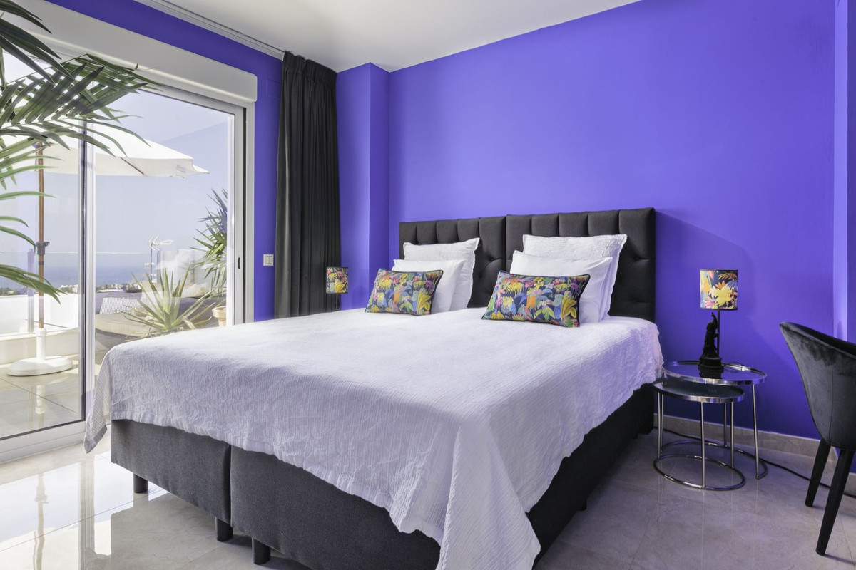 Te koop Penthouse Duplex Costa Del Sol Altos De Los Monteros € 980.000,-