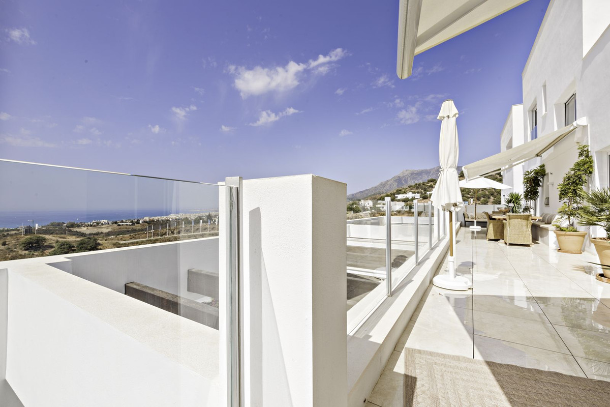 Te koop Penthouse Duplex Costa Del Sol Altos De Los Monteros € 980.000,-