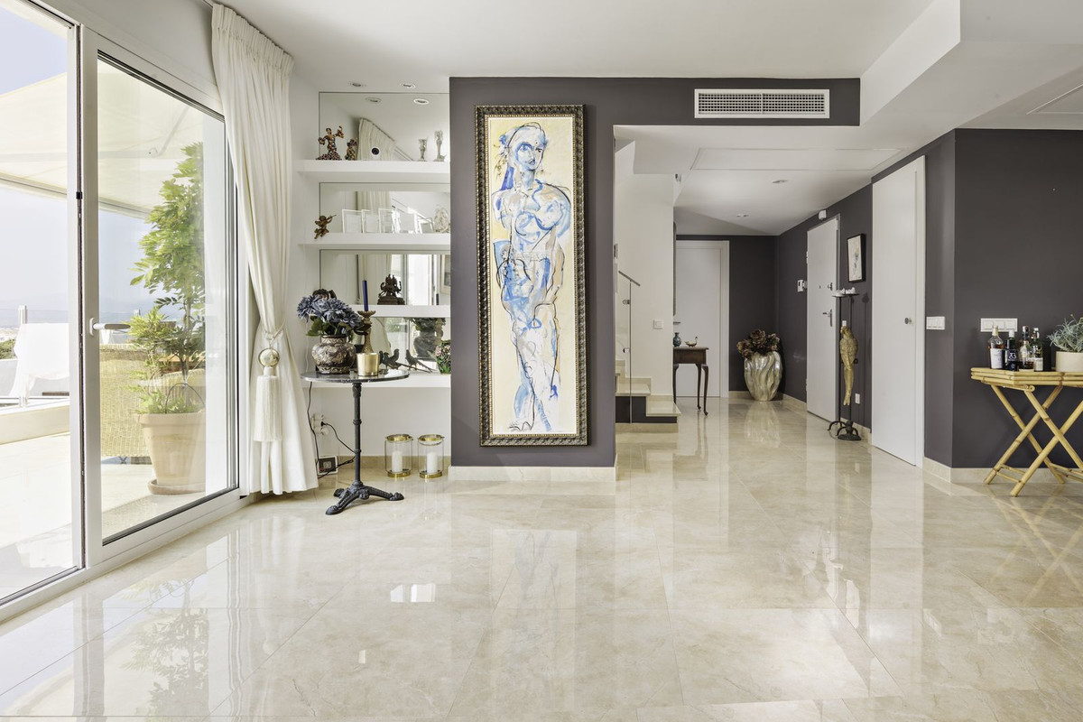 Te koop Penthouse Duplex Costa Del Sol Altos De Los Monteros € 980.000,-