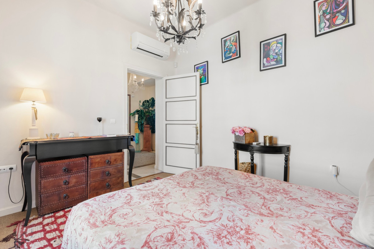 Te koop Middle Floor Apartment Costa Del Sol Málaga € 1.100.000,-