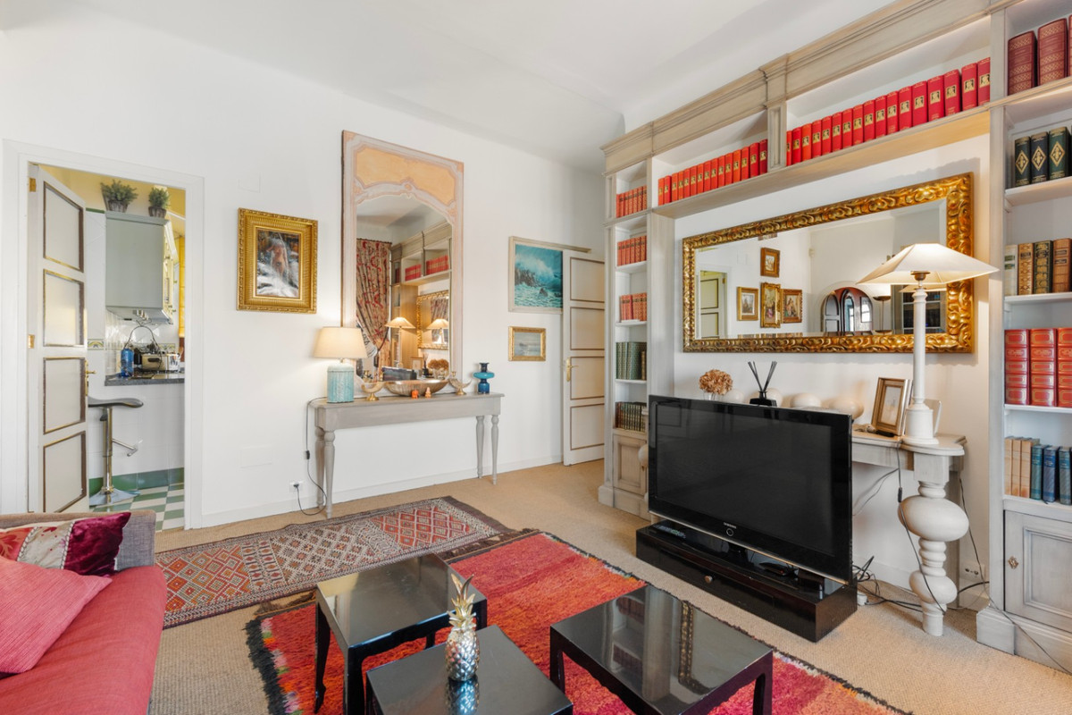 Te koop Middle Floor Apartment Costa Del Sol Málaga € 1.100.000,-