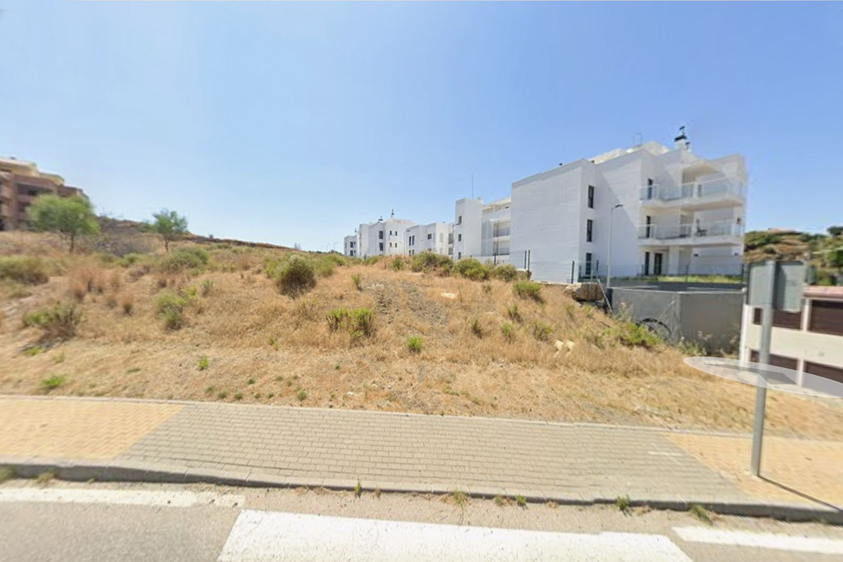 Te koop Residential Plot Costa Del Sol La Cala De Mijas € 1.195.000,-
