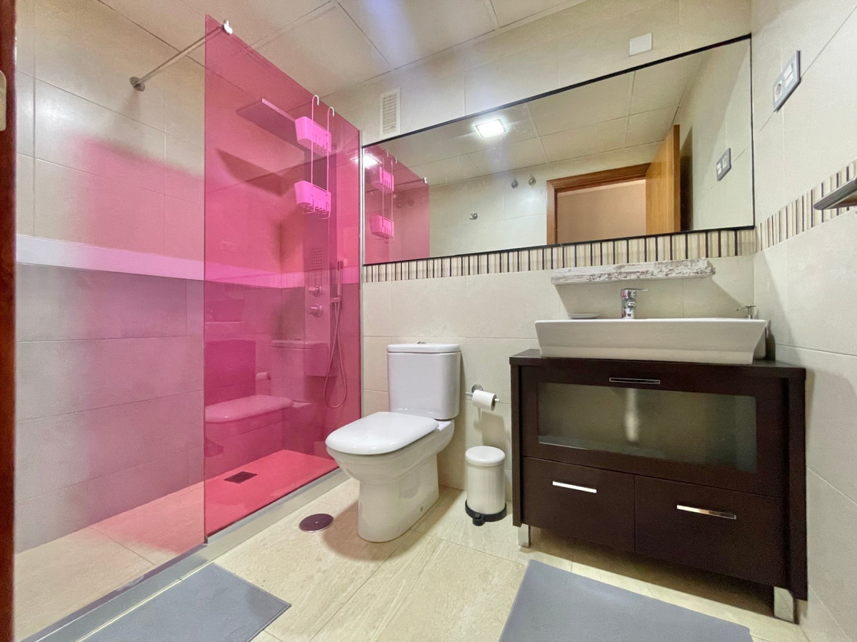 Te koop Middle Floor Apartment Costa Del Sol Málaga € 462.000,-