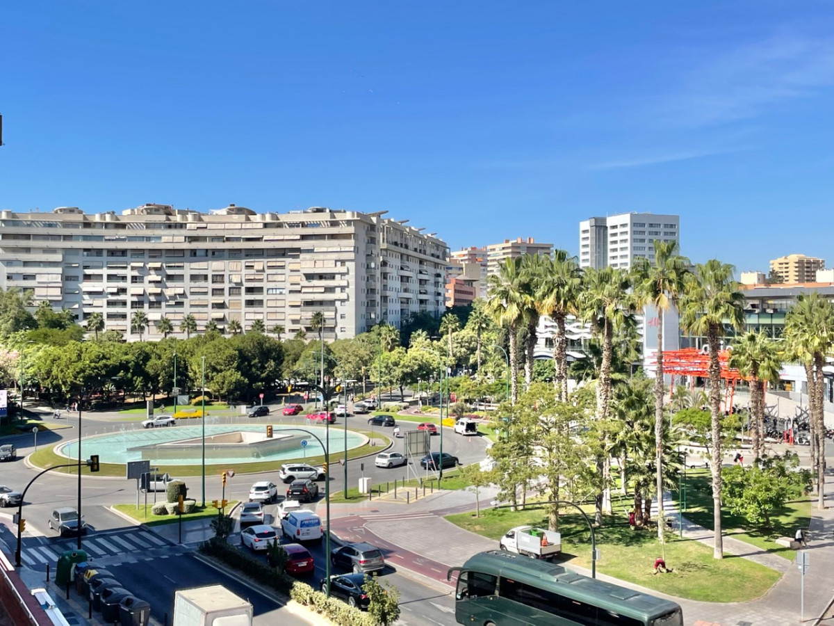 Te koop Middle Floor Apartment Costa Del Sol Málaga € 462.000,-
