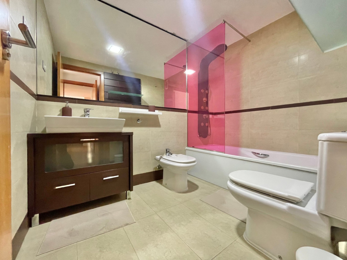 Te koop Middle Floor Apartment Costa Del Sol Málaga € 462.000,-