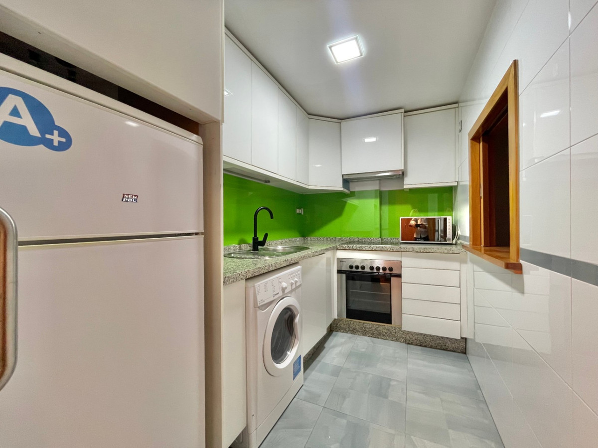 Te koop Middle Floor Apartment Costa Del Sol Málaga € 462.000,-