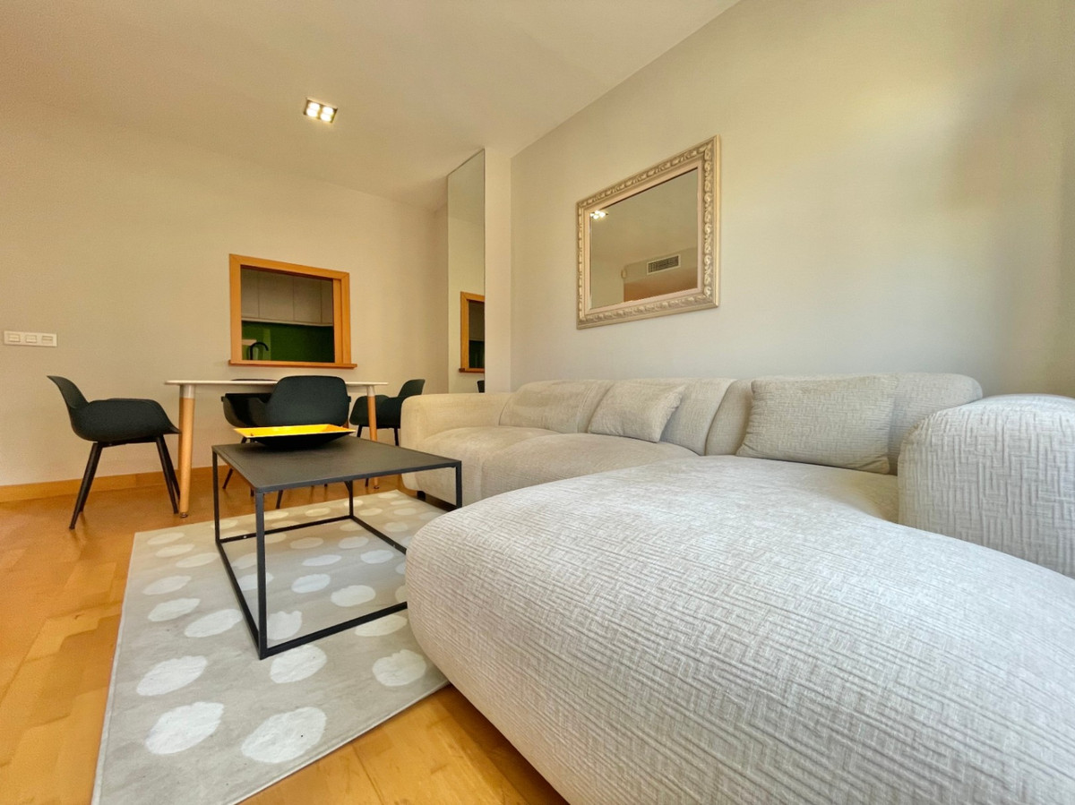 Te koop Middle Floor Apartment Costa Del Sol Málaga € 462.000,-