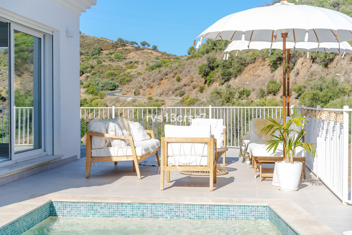 Te koop Vrijstaande Villa Costa Del Sol El Rosario € 1.649.000,-