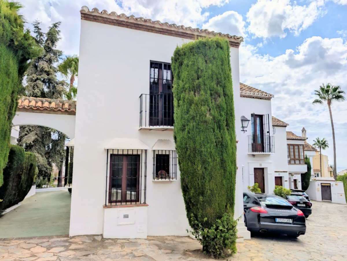 Te koop Half vrijstaand huis Costa Del Sol Nagüeles € 699.000,-