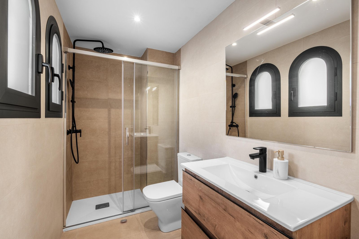 Te koop Herenhuis Costa Del Sol El Paraiso € 695.000,-