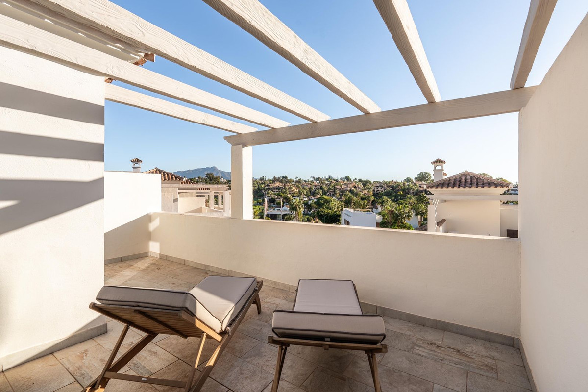 Te koop Herenhuis Costa Del Sol El Paraiso € 695.000,-